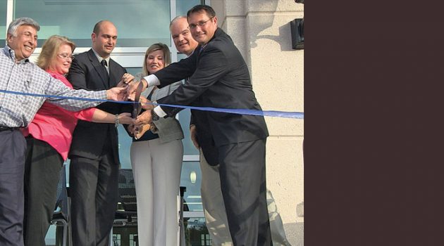 Lee High School celebrates renovation with ribbon cutting