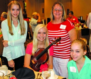 Jessye Thacker, with sisters Melissa and Lindsay and mother Dawn Thacker. Jessye is a recipient of a Symphony Guild 2014 Performance Scholarship