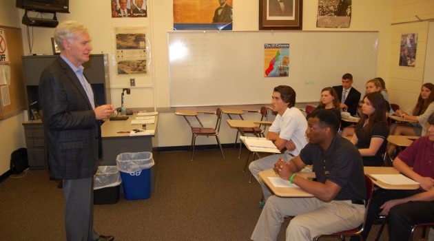 Crenshaw visits Episcopal economics class