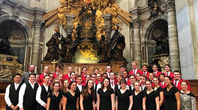 Teen singers perform  for Pope at Vatican