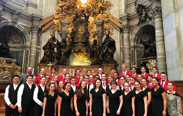 Teen singers perform  for Pope at Vatican