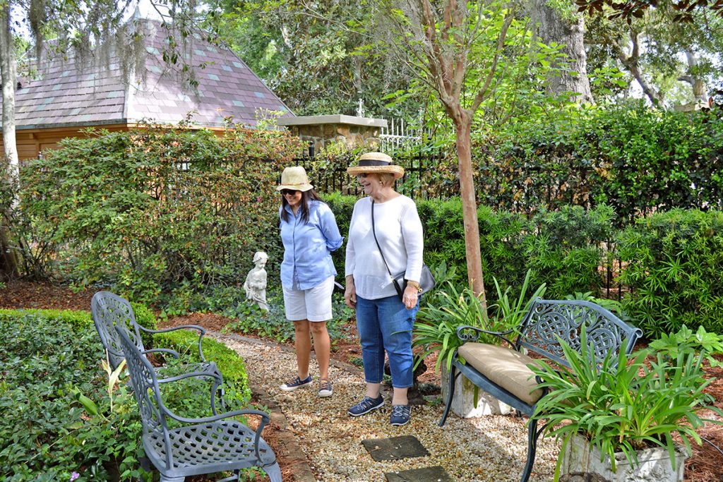 Jezarena Lagasca and Miriam King in the Thomas Garden
