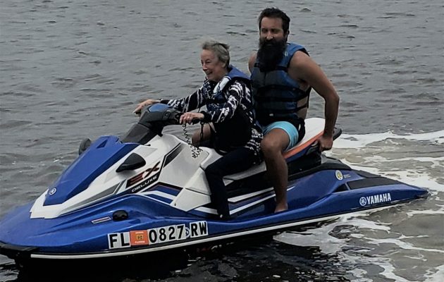 Hyde Park grandmother takes on jet skiing