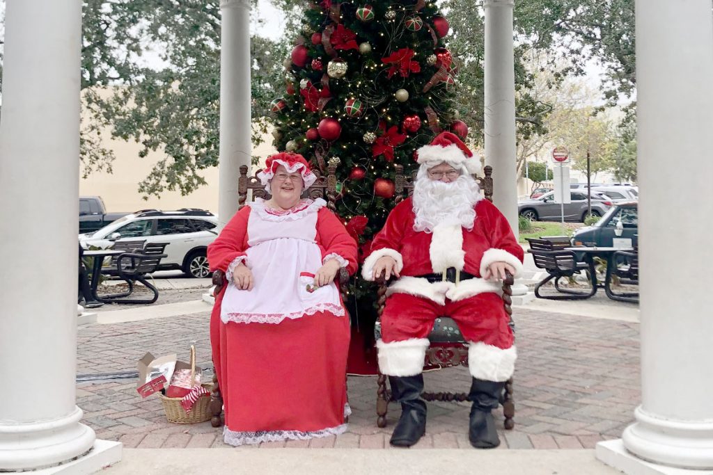 Mr. and Mrs. Claus greeted children in San Marco Square during the festival.