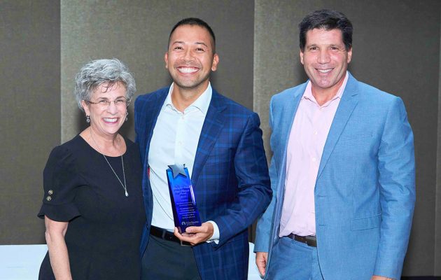 ElderSource recognizes award winners during annual “A Night with the Stars” event