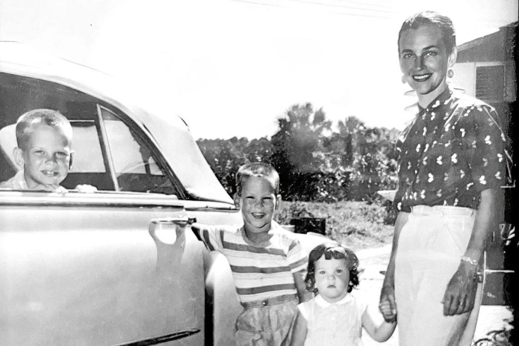 black and white photo of Linda Fontaine Crank Moseley with her kids