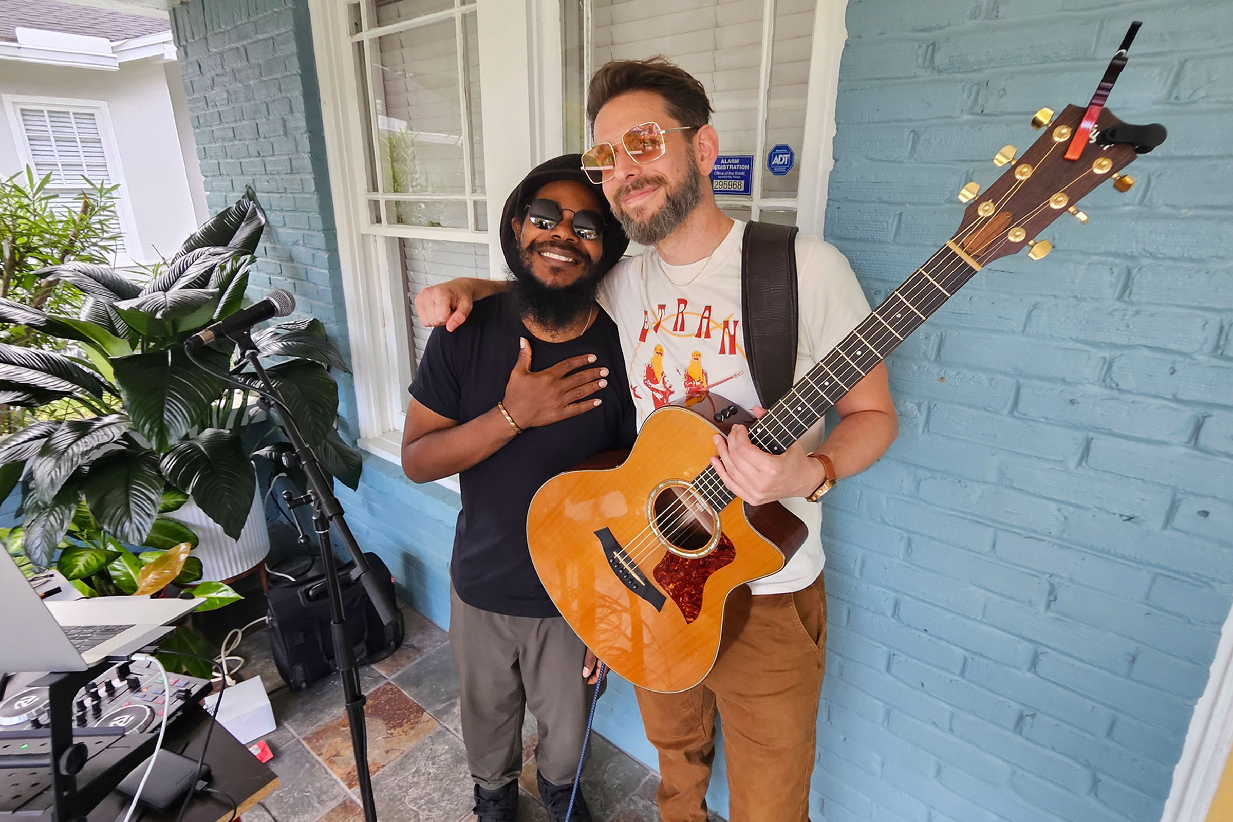 Jay Myztroh with Grant Nielsen making music at the Songwriter’s Stage
