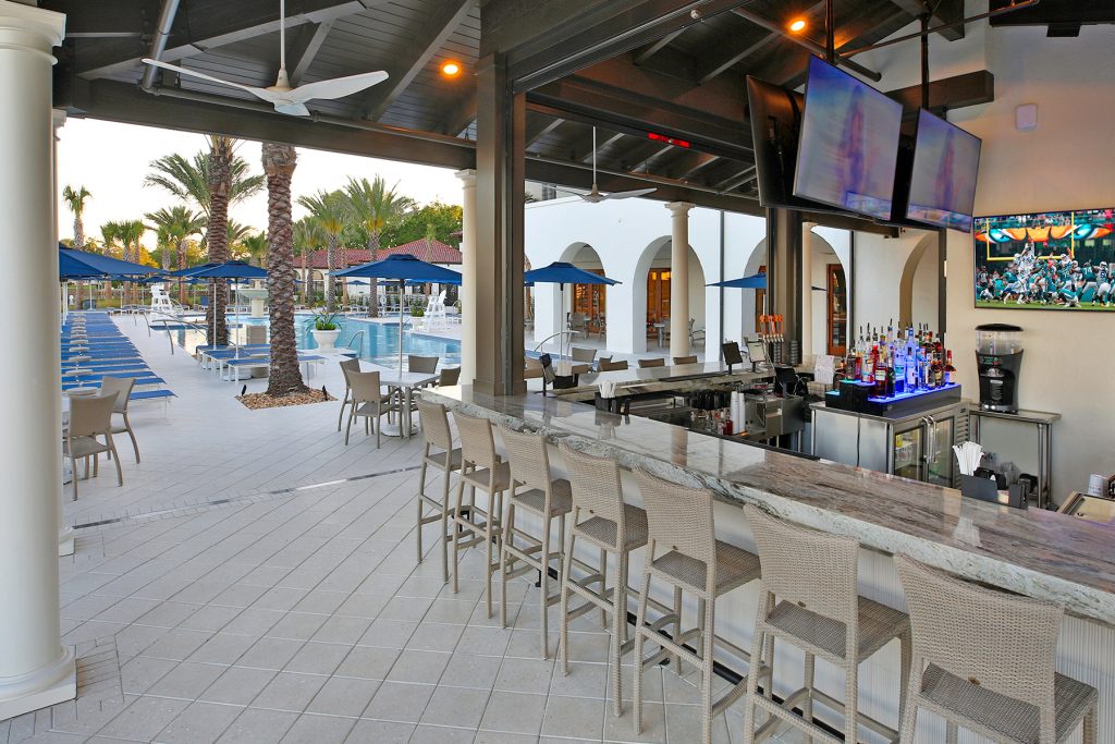 The River Porch and Bar offers a fast-casual dining experience for members.
