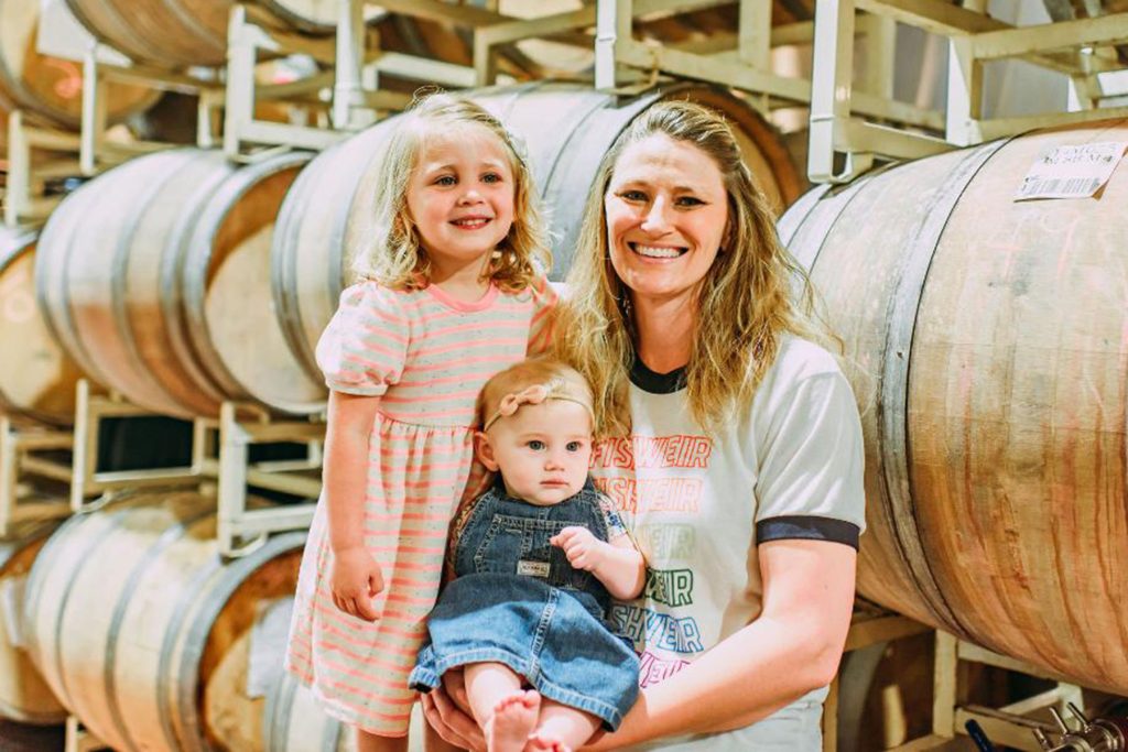 Stacey Flores and daughters