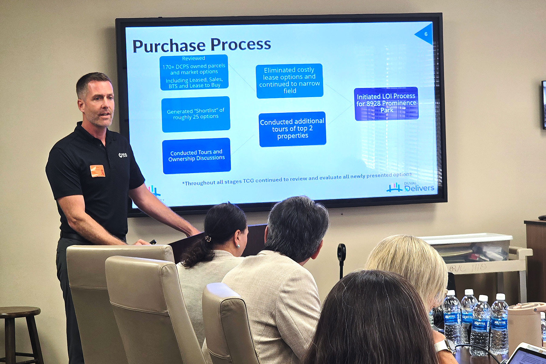 Dan O’Berski, partner/managing broker at Trinity Commercial Group, discusses the processes to sell the school board headquarters and the purchase of a new administration building at the Sept. 17 workshop.