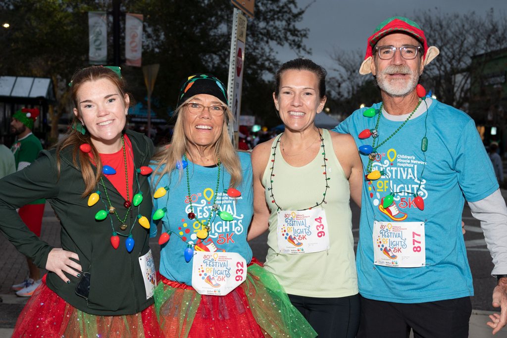 Shelly Popp and Brenda Popp with Britney Barrow and Mark Popp