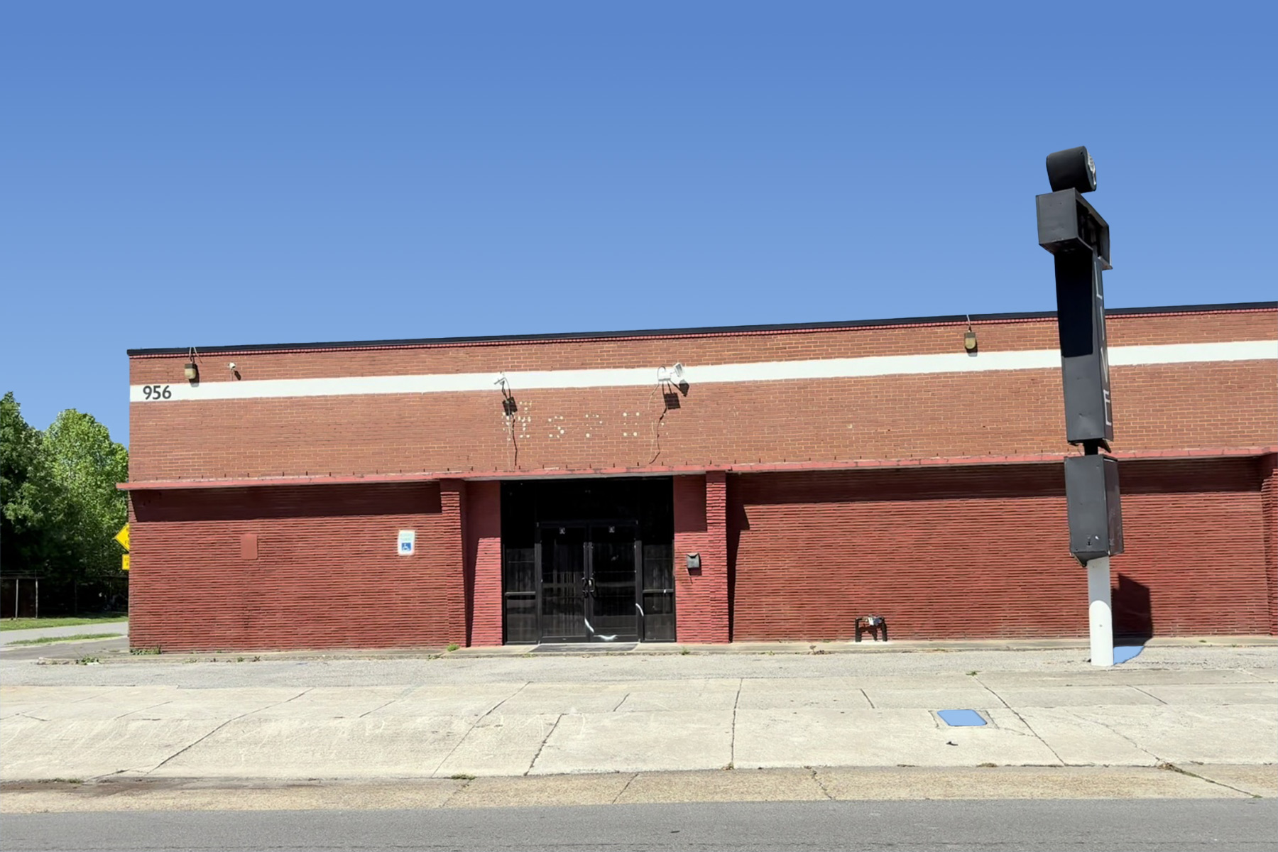 The exterior of DESC’s new facility at 956 N. Liberty St. before construction.